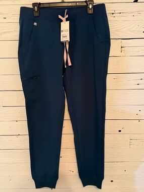 These are the FIGS Zamora High Waisted Jogger Scrub Pants.